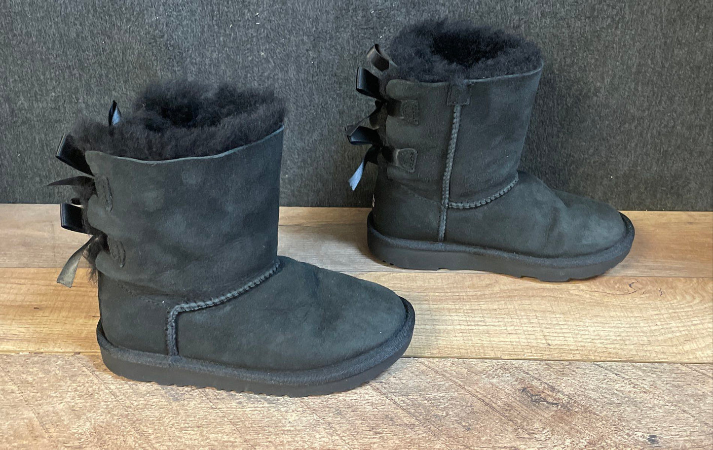 UGG Bailey Bow II Black Suede Shearling Boots Kids Size 13
