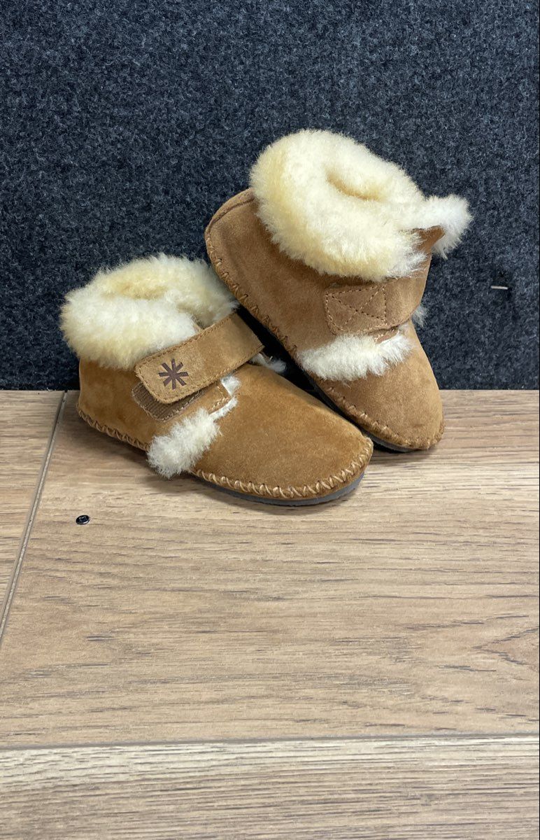 L.L.Bean Wicked Good Shearling Bootie Slippers Tan Brown Infant Toddler Size 5-6