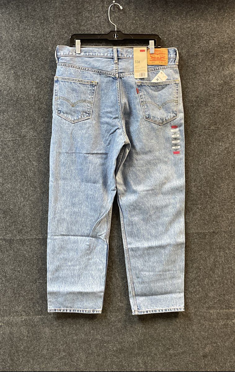 Levi's Men's 550 Relaxed Fit Tapered Leg Jeans Light Blue Wash NWT Sz 36x30
