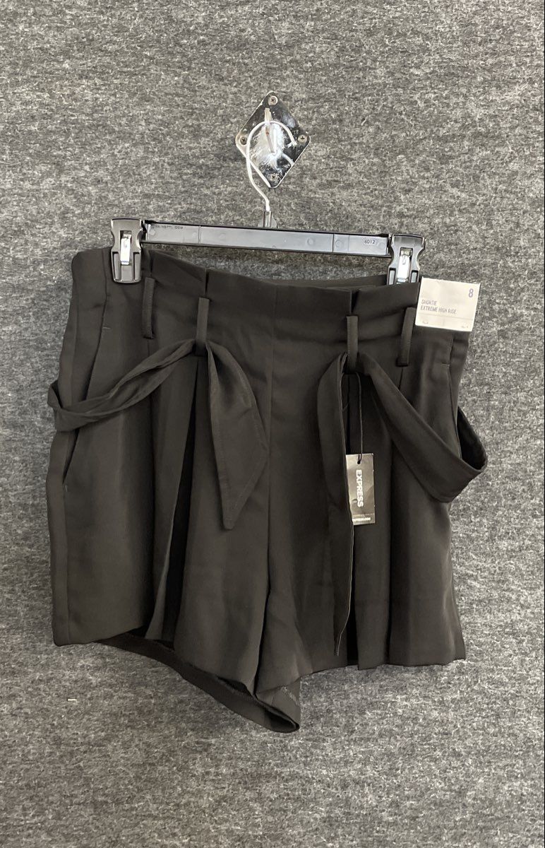 Express Women's Extreme High Rise Shortie Shorts Black NWT Sz 8