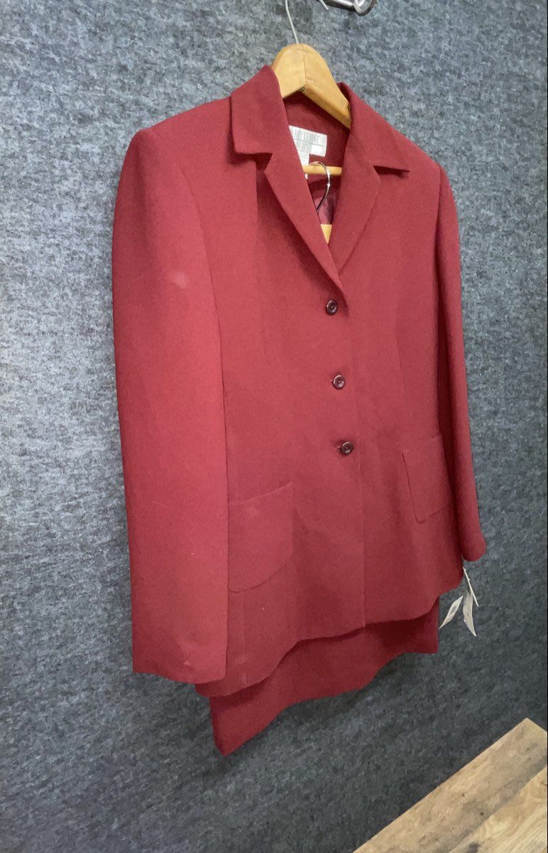 Larry Levine Women's Berry Plum Purple 2pc Skirt Suit Vintage Y2K NWT Sz 10