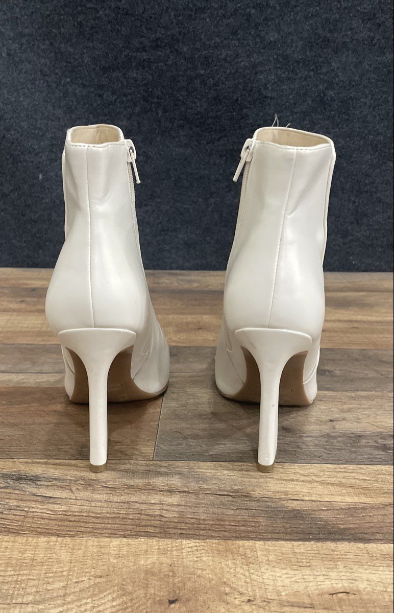Nine West White Pointed Toe High Stiletto Heel Ankle Boots Size 8M