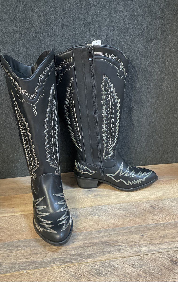 Torrid Hayward Black Western Cowboy Boots Women's Size 10 WW NWT