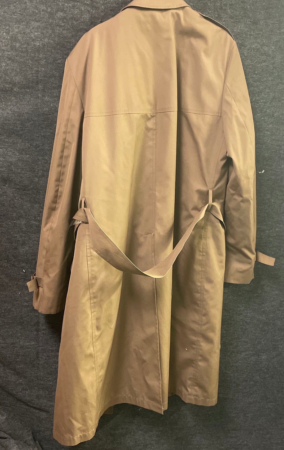 Vintage 70s London Fog Men's Tan Maincoats Double Breasted Trench Coat Belted