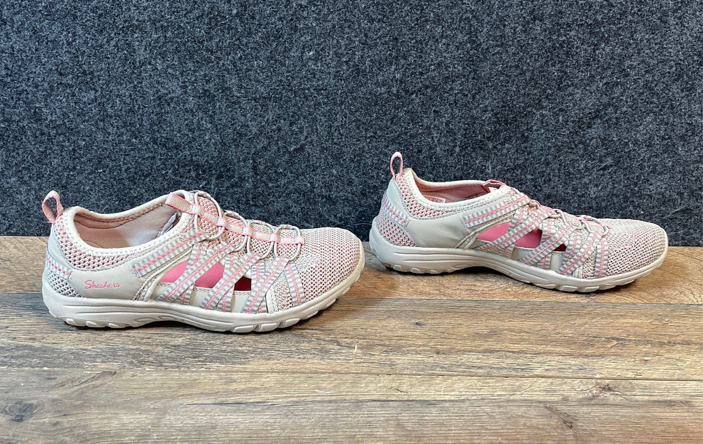 Skechers Relaxed Fit Reggae Fest Willow Taupe Pink Bungee Slip On Size 8