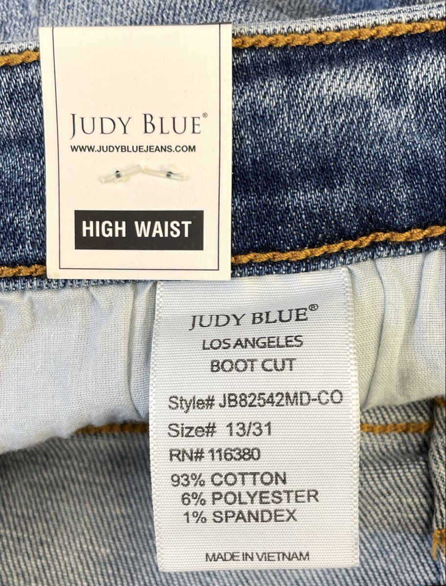 Judy Blue Women's Light Wash High Waist Distressed Boot Cut Jeans Sz 13/31 NWT