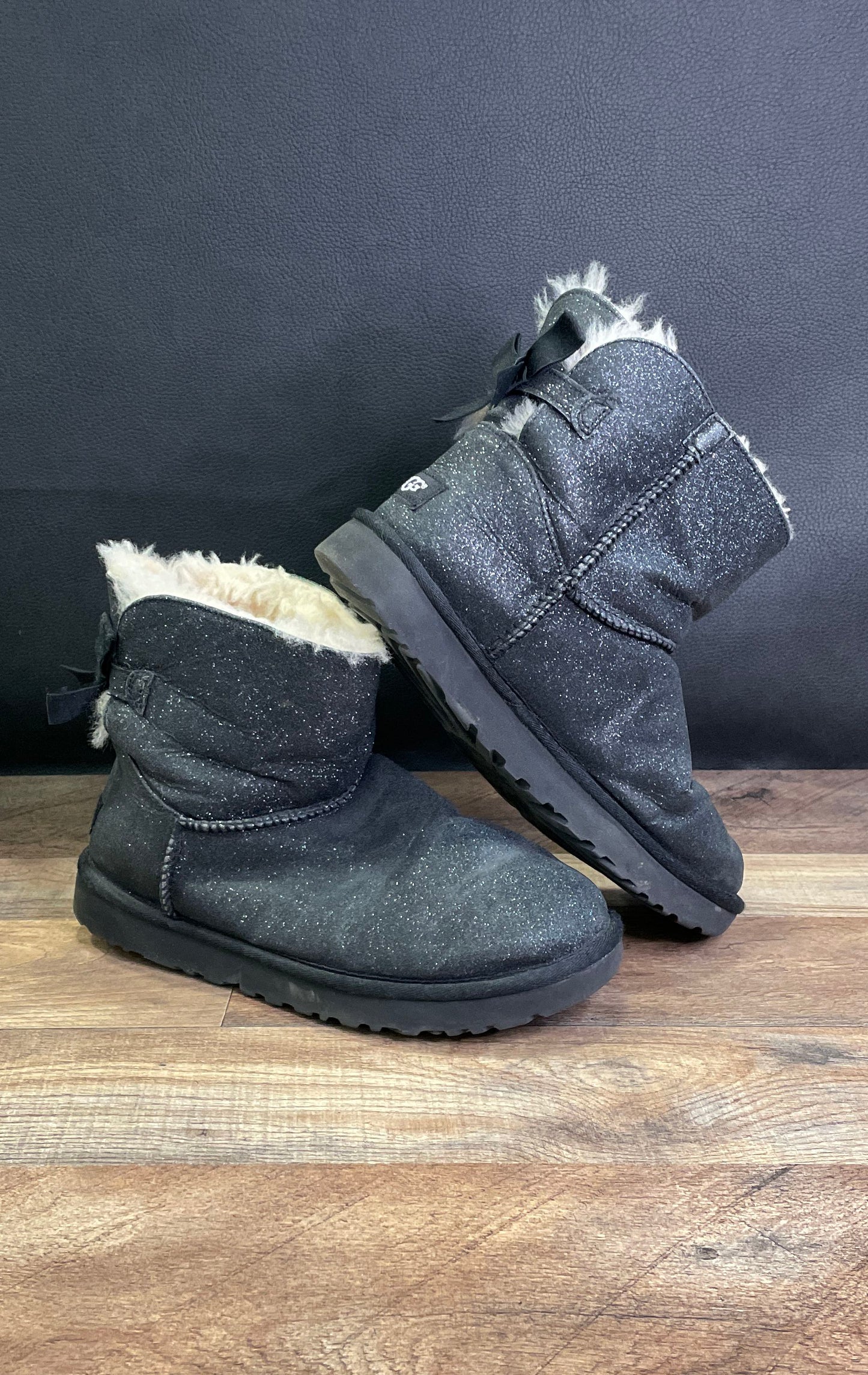 UGG Classic Mini Bailey Bow Black Sparkle Glitter Boots Women's Size 8
