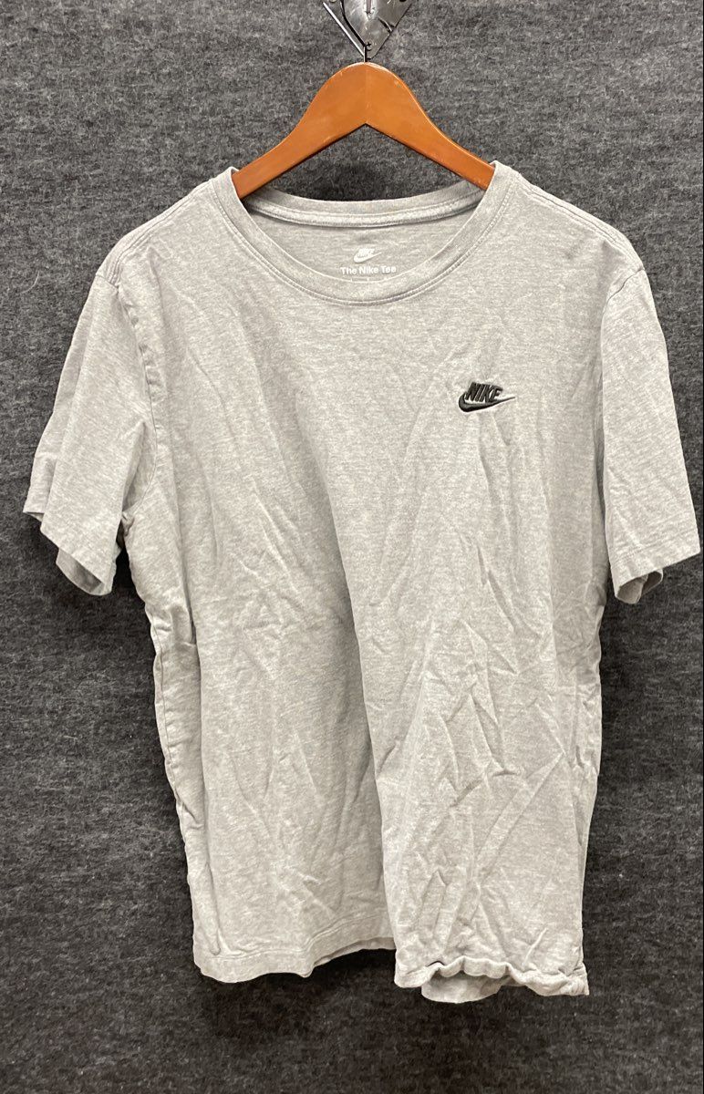Nike Men's Heather Gray Embroidered Swoosh Logo T-Shirt Sz L