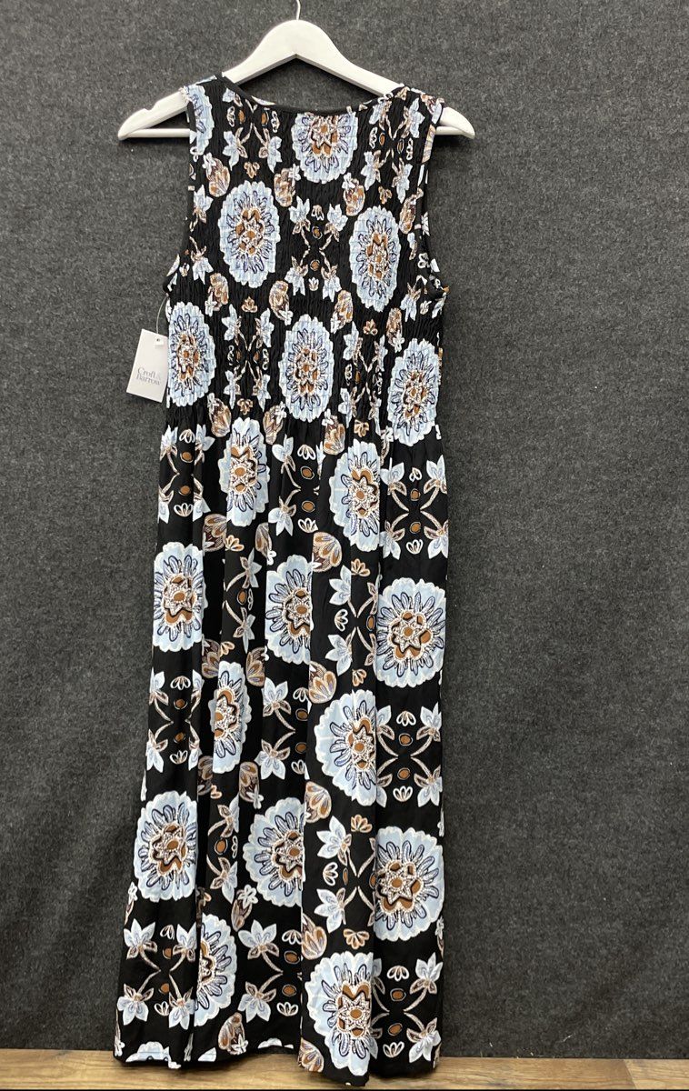 Croft & Barrow Women's Black Medallion Smocked Sleeveless Midi Dress Sz M NWT