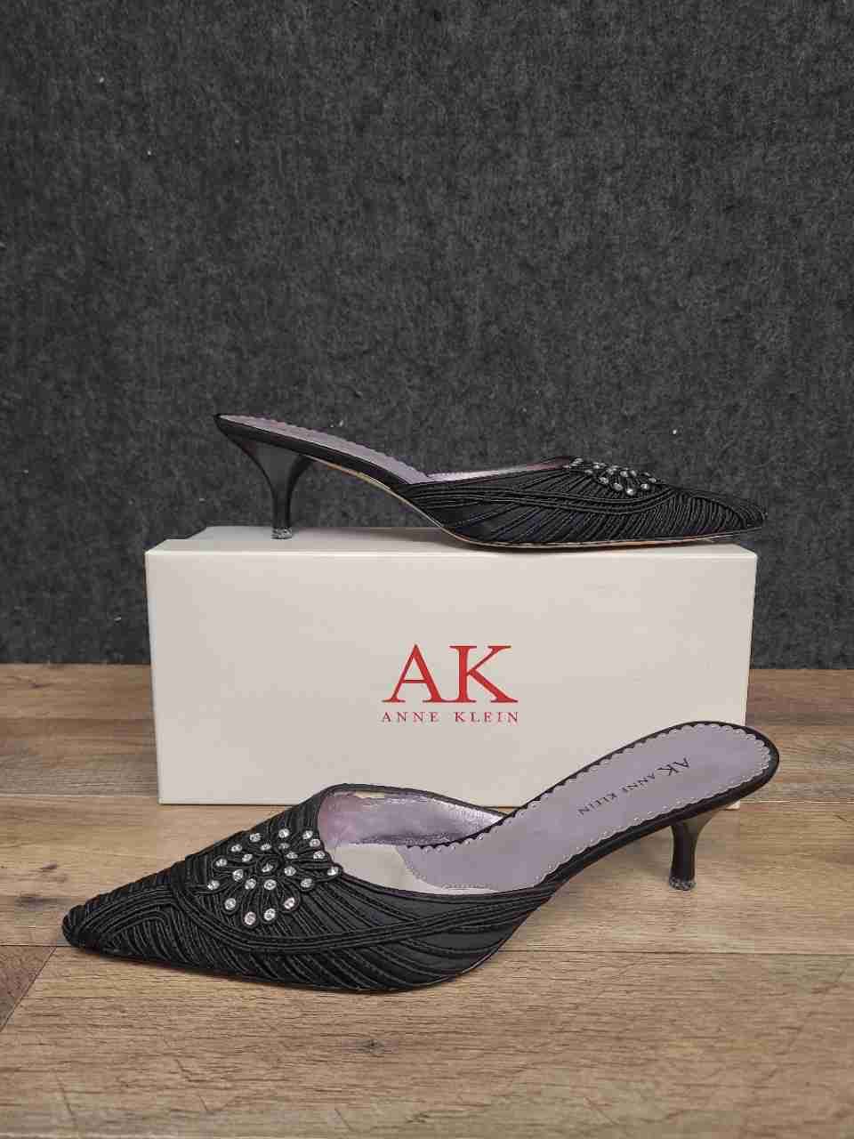 Anne Klein Maowings Black Satin Pointed Toe Kitten Heel Mules Women's Size 9