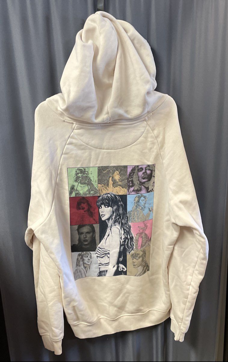 Taylor Swift The Eras Tour Cream Pullover Hoodie Graphic Official Merch Sz L