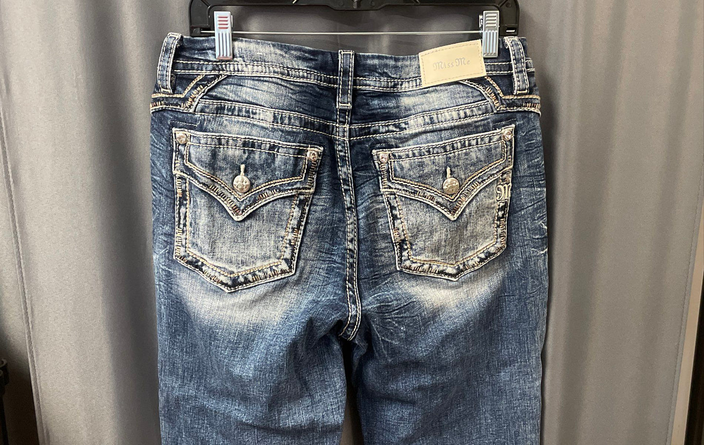Miss Me Women's Blue Curvy Boot Cut Embellished Flap Pocket Jeans Sz 31x34