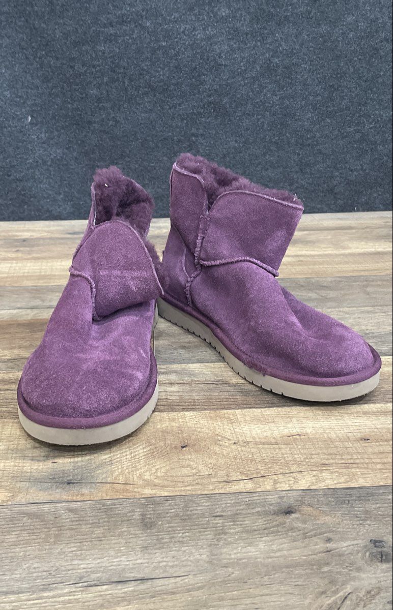 Koolaburra Koola Short Purple Suede Shearling Lined Ankle Boots Size 9