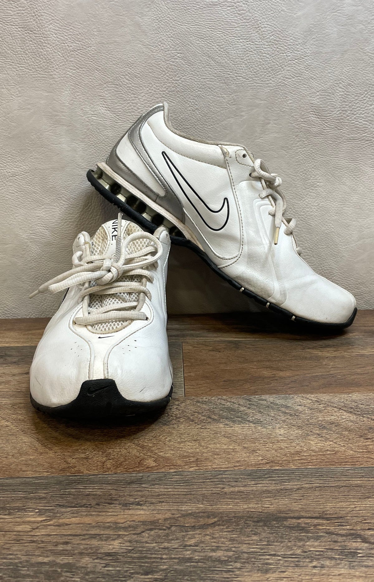 Nike Reax White Metallic Silver Training Running Shoes 333765-101 Size 9.5