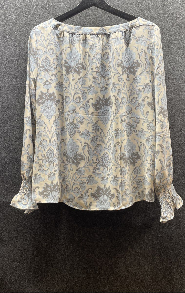 Loft Women's Blue Grey Beige Floral Blouse Smocked Cuffs Sz M NWT