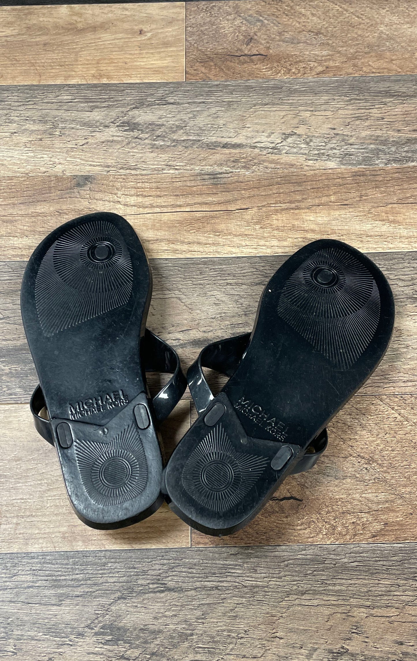 Michael Kors MK Plate Jelly Thong Sandals Black Gold Flip Flop Women's Size 7.5