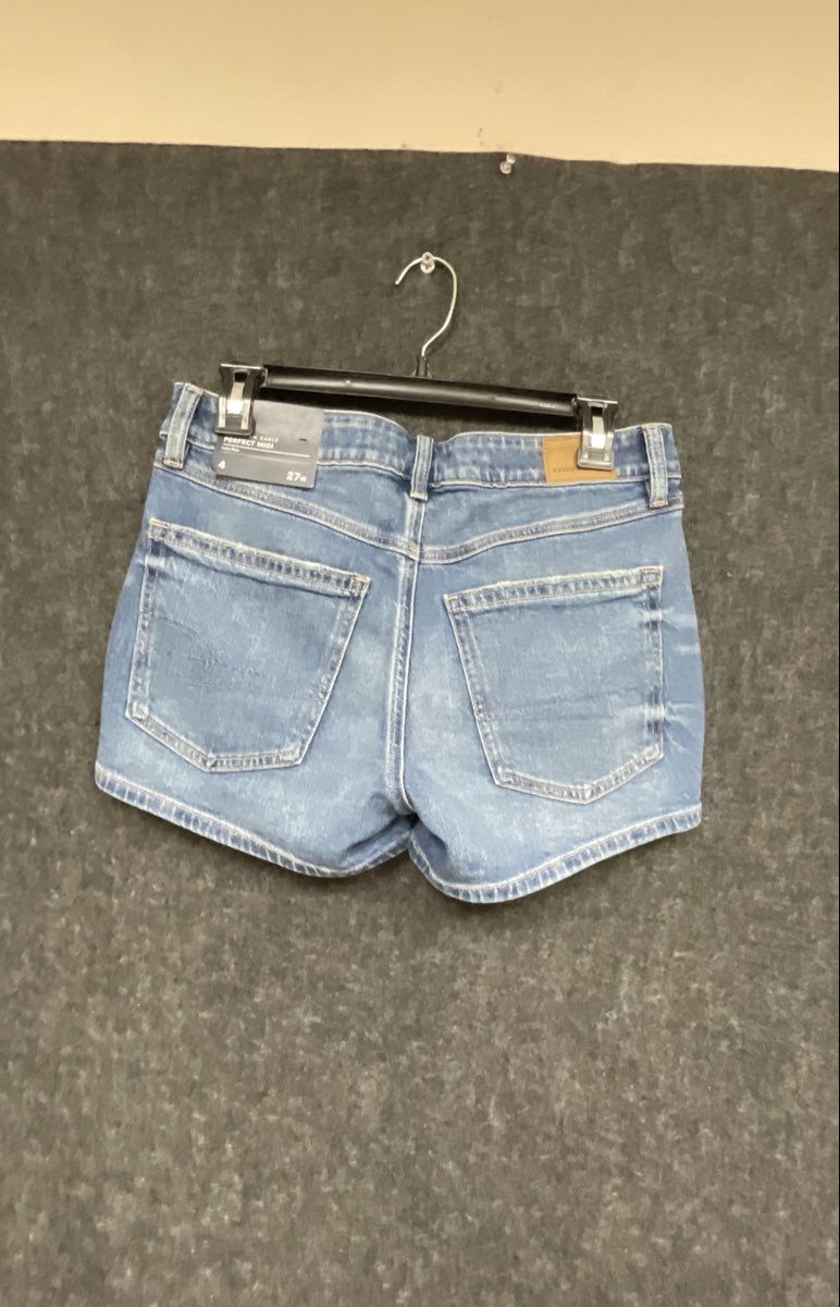 American Eagle Women's Perfect Midi Denim Shorts Blue Low-Rise Stretch NWT Sz 4