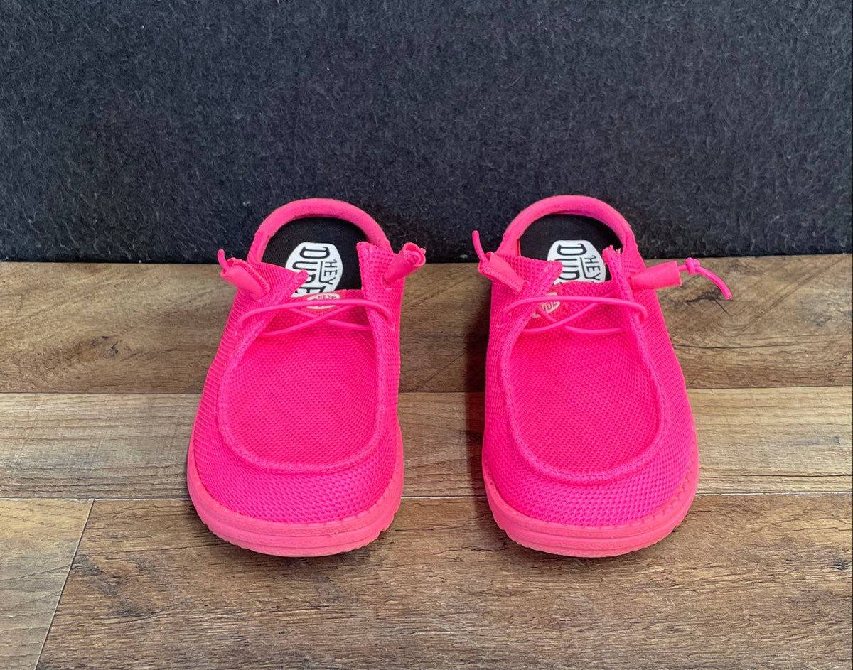 Hey Dude Wendy Slip Mono Electric Pink Women's Mule Sneakers Size 7