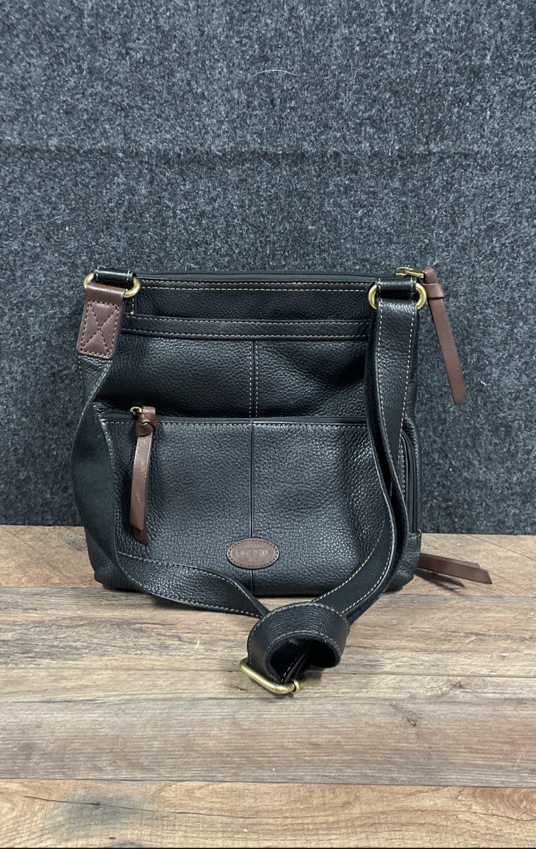Fossil Black Pebbled Leather Large Messenger Crossbody Bag Brass Hardware