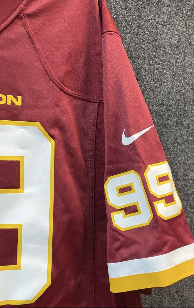 Nike Men's Washington Football Team Chase Young #99 Game Jersey Burgundy Sz L