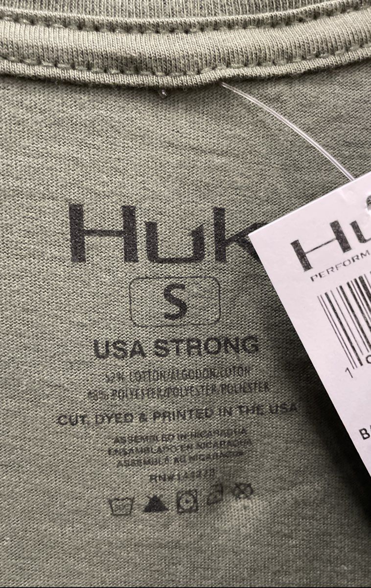 Huk Men's Christmas Fishing Graphic T-Shirt Olive Green Santa Bass Boat NWT Sz S