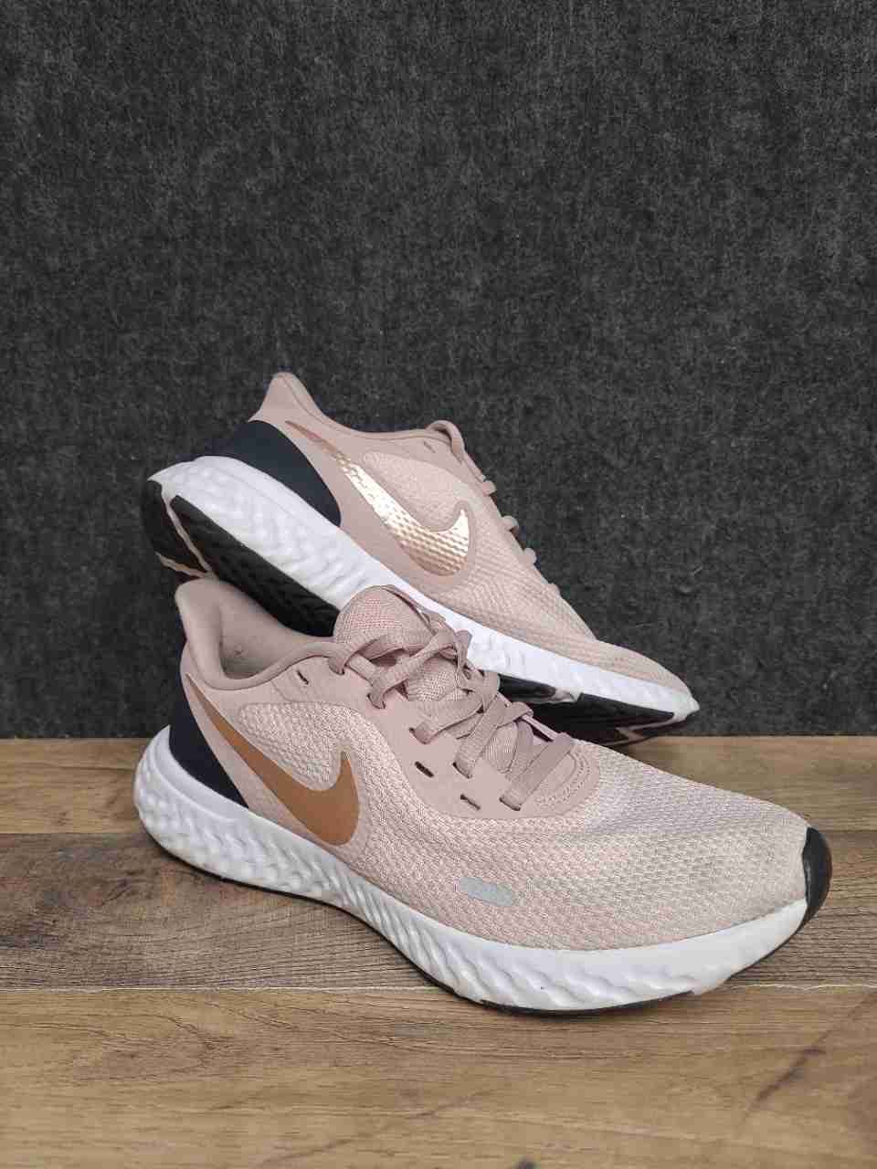Nike Revolution 5 Arctic Pink Metallic Copper Women Running Shoes Size 8