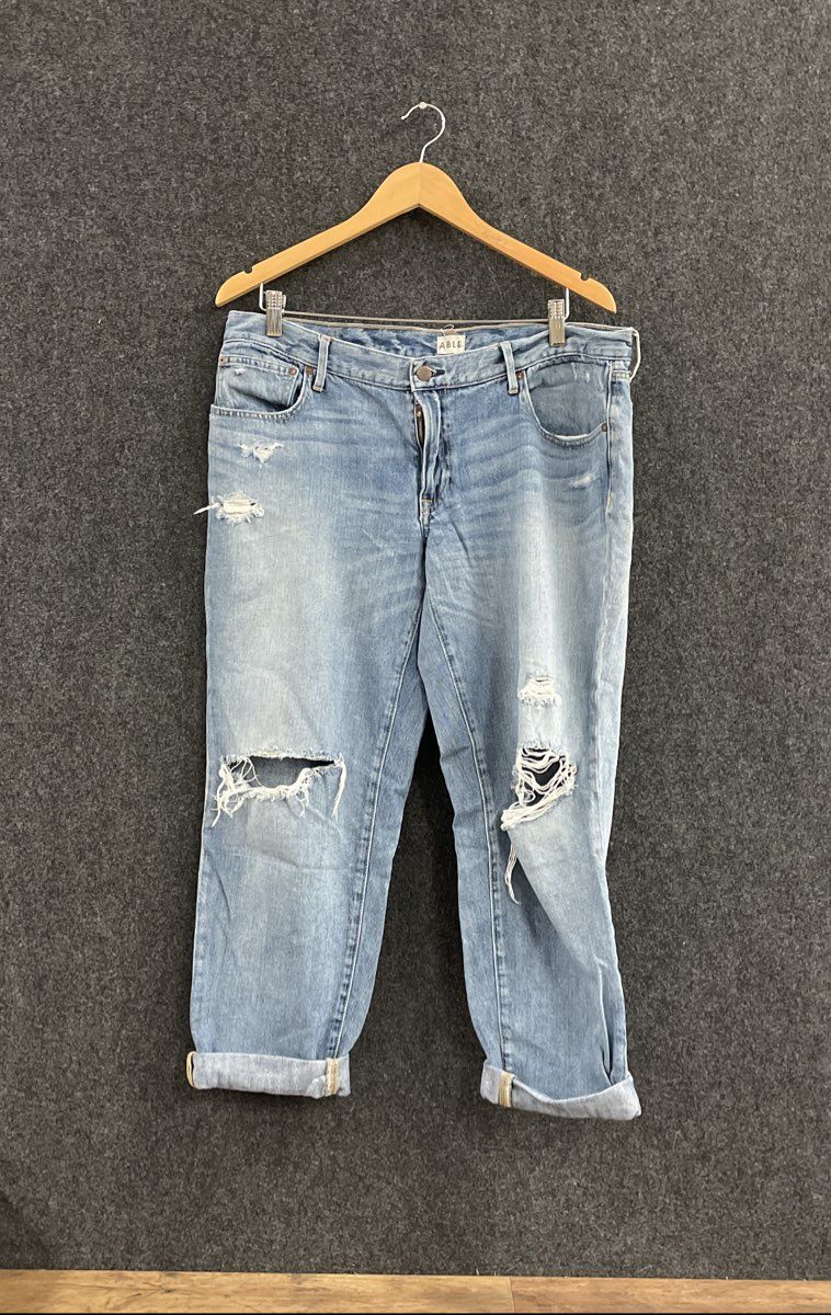 ABLE Women's Light Wash Distressed Ripped Destroyed Jeans Sz 32