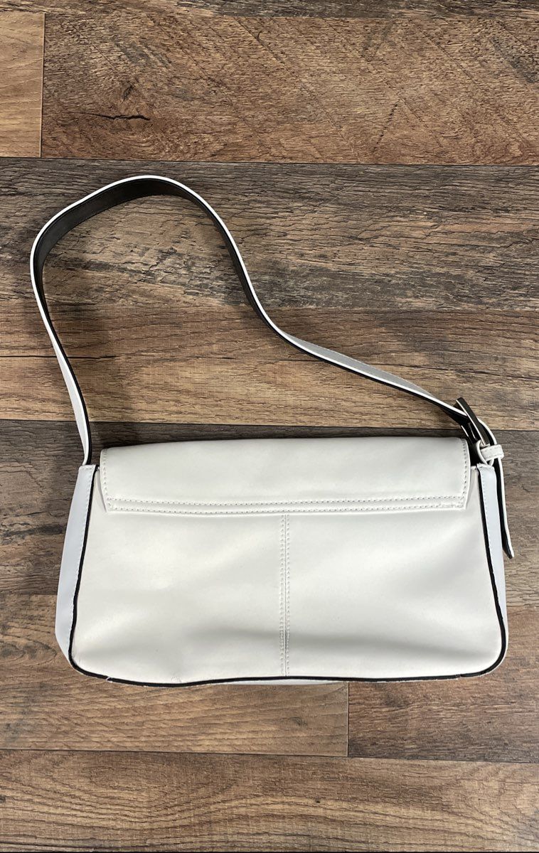 Coletta White Leather Vintage 90s Baguette Shoulder Bag Silver Hardware