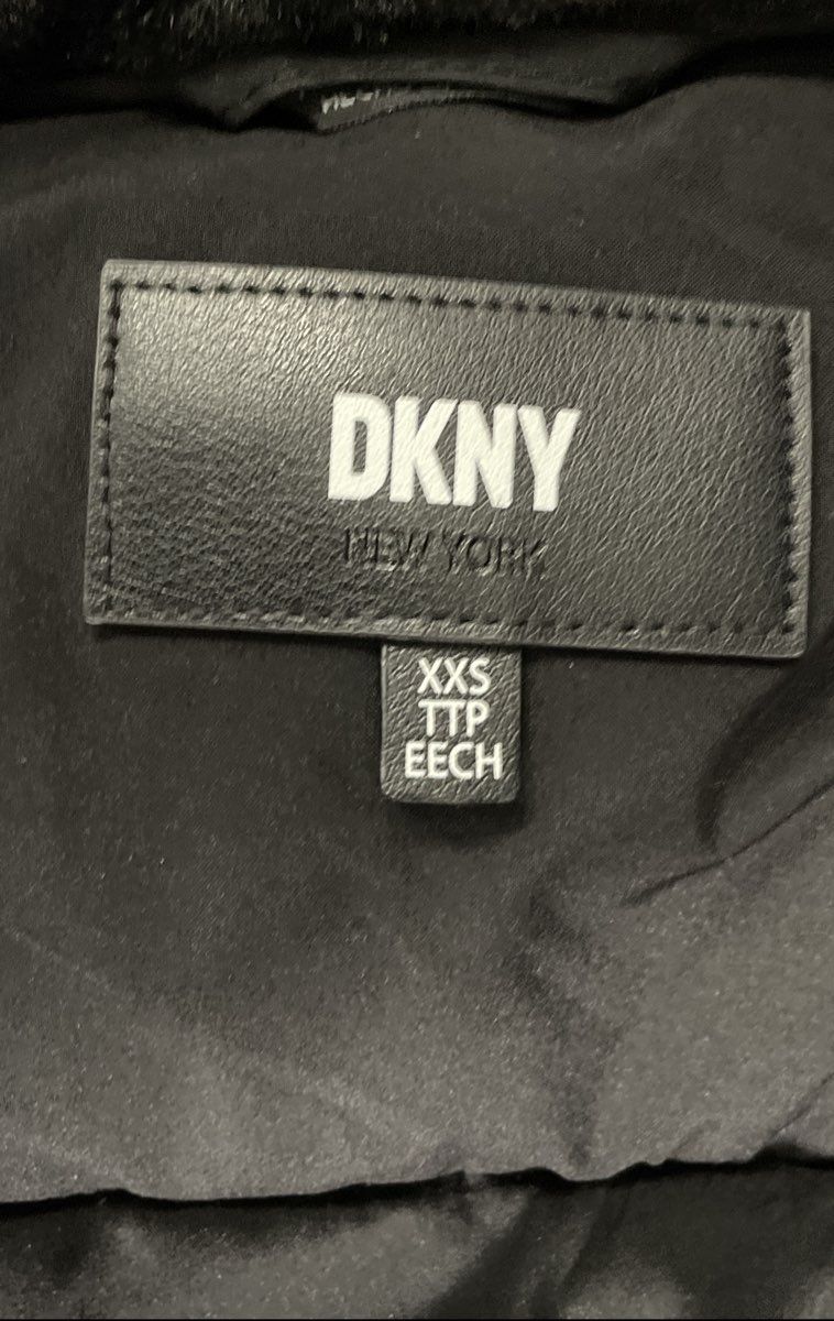 DKNY Women's Black Quilted Puffer Coat Faux Fur Collar Sorona Insulated Sz XXS