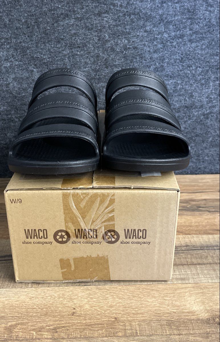 Waco Shoe Company Revitalign Black Three Strap Slide Sandals Women's Size 9 DS