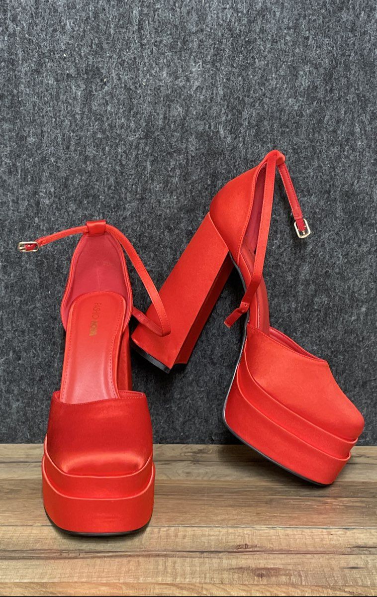 Fashion Nova Red Satin Platform Block Heel Ankle Strap Sandals Size 10