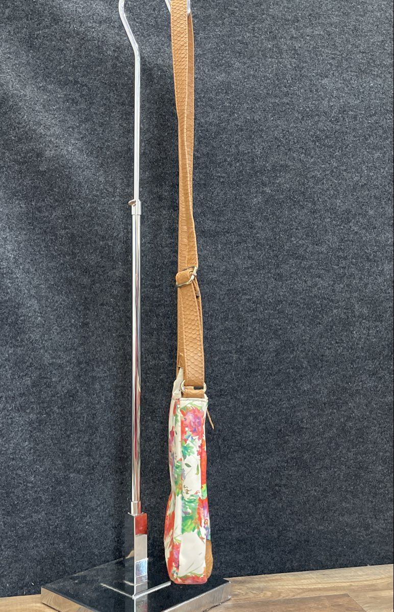 Apt. 9 White Multi Floral Leather Crossbody Bag Tan Trim Gold Tone