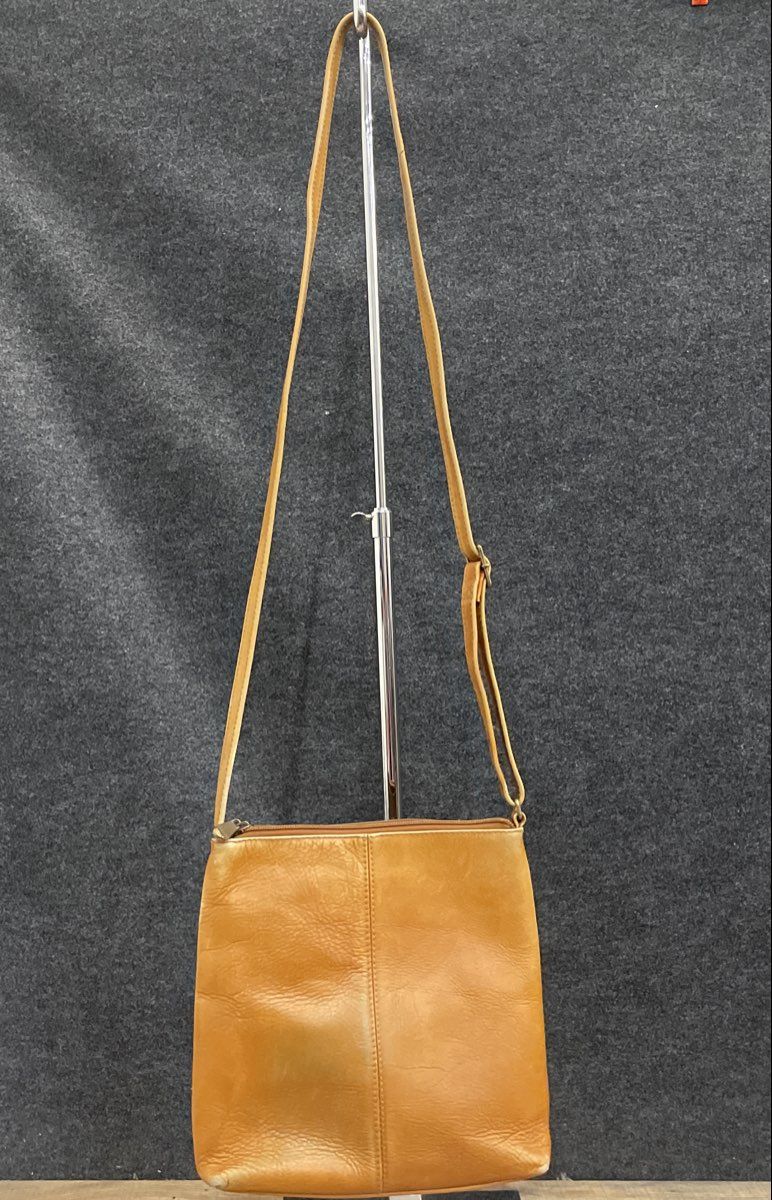 Le Donne Tan Leather Crossbody Shoulder Bag Adjustable Strap Medium