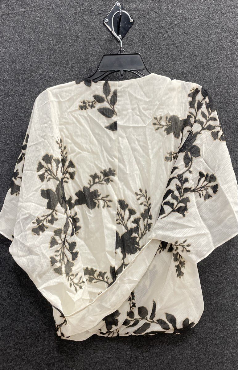 JM Collection Women's White Black Floral Surplice Wrap Top Wide Sleeve NWT Sz M