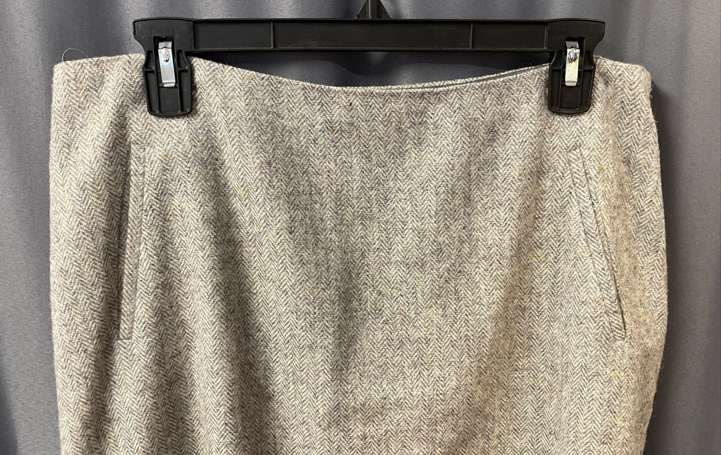 Talbots Women's Gray Wool Blend Herringbone Tweed Scalloped Hem Skirt Sz 10