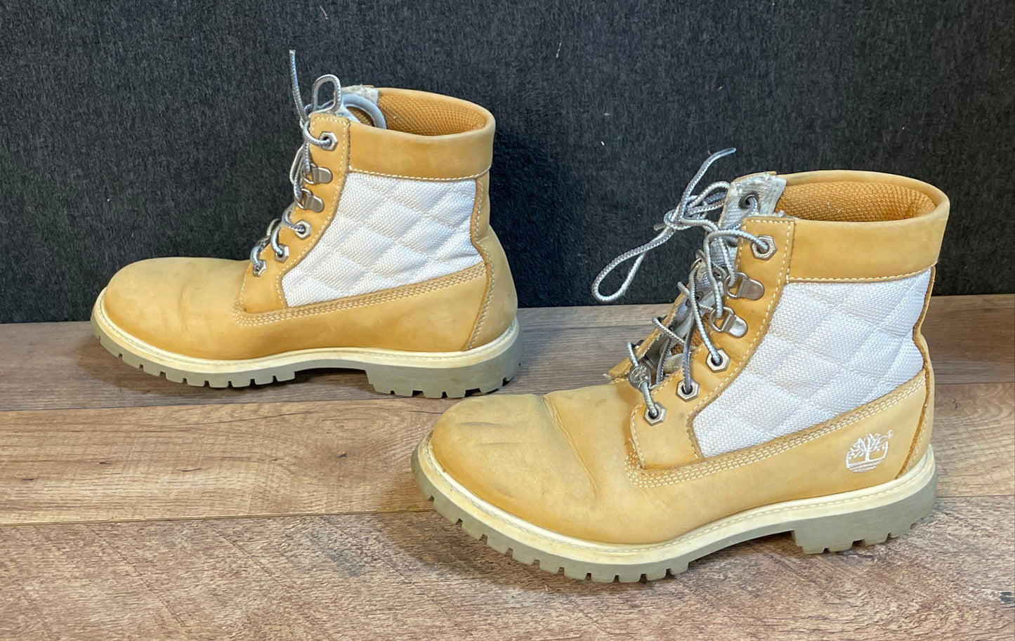 Timberland 16371 6-Inch Quilted Wheat Tan White Leather Boots Size 7.5