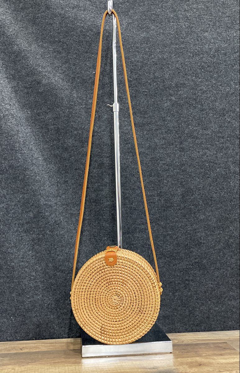 Round Woven Rattan Straw Crossbody Basket Bag Tan Leather Strap Tropical Lining
