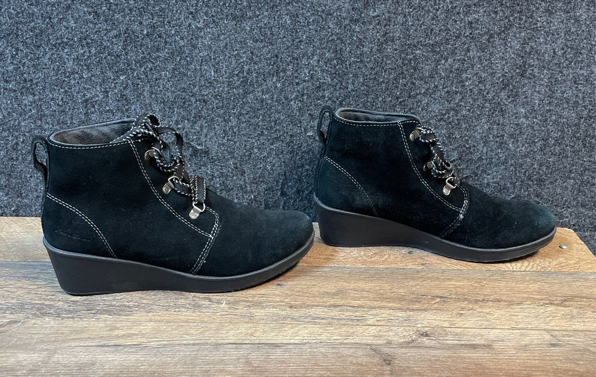 Eddie Bauer Black Suede Lace Up Wedge Booties Ankle Boots Women's Size 8.5