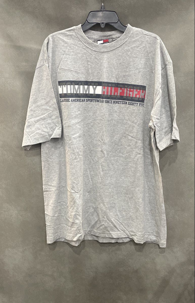 Vintage Y2K Tommy Hilfiger Men's Gray Graphic Classic Sportswear T Shirt XL