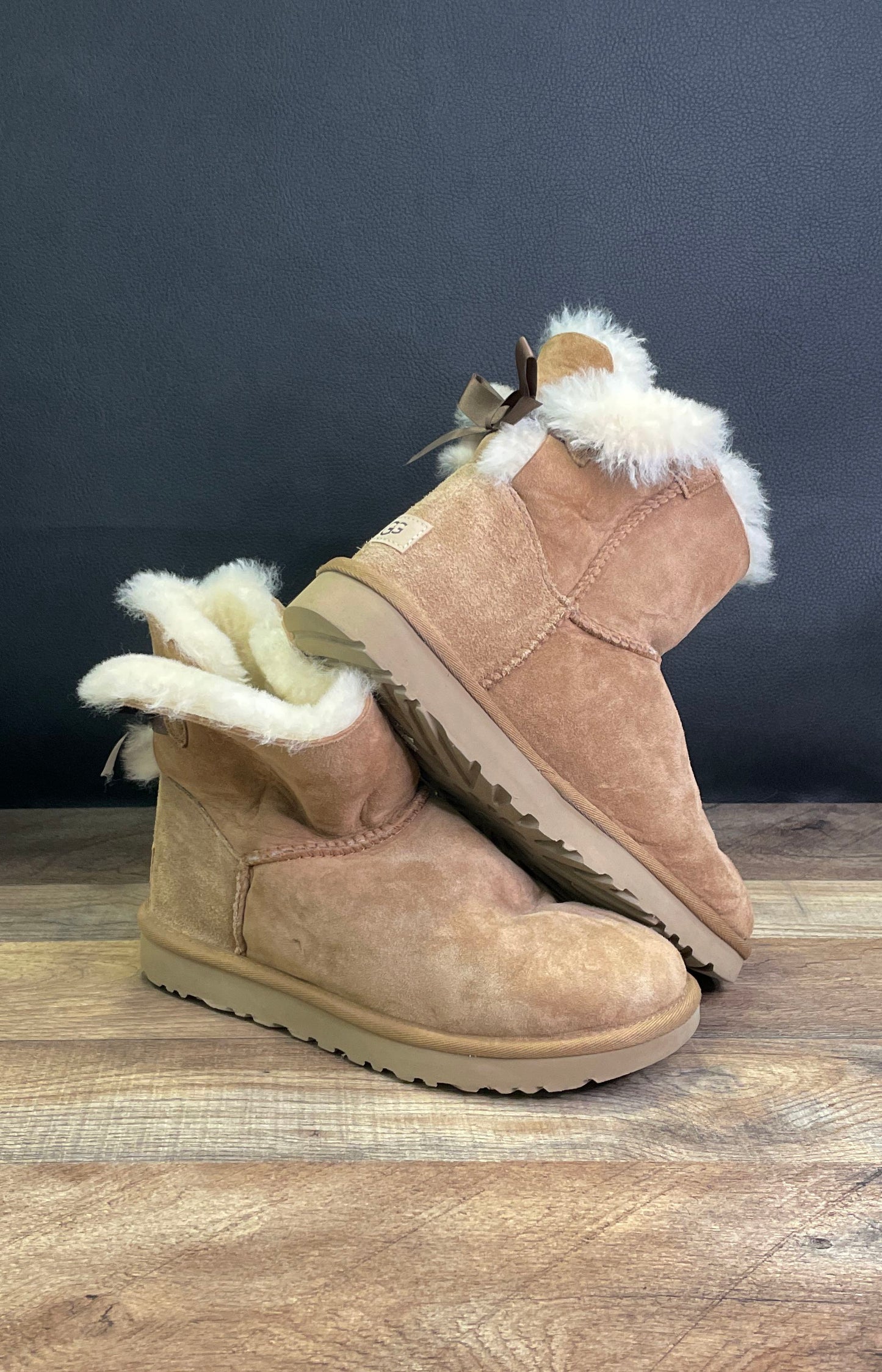 UGG Mini Bailey Bow II Chestnut Suede Shearling Boots Women's Size 8