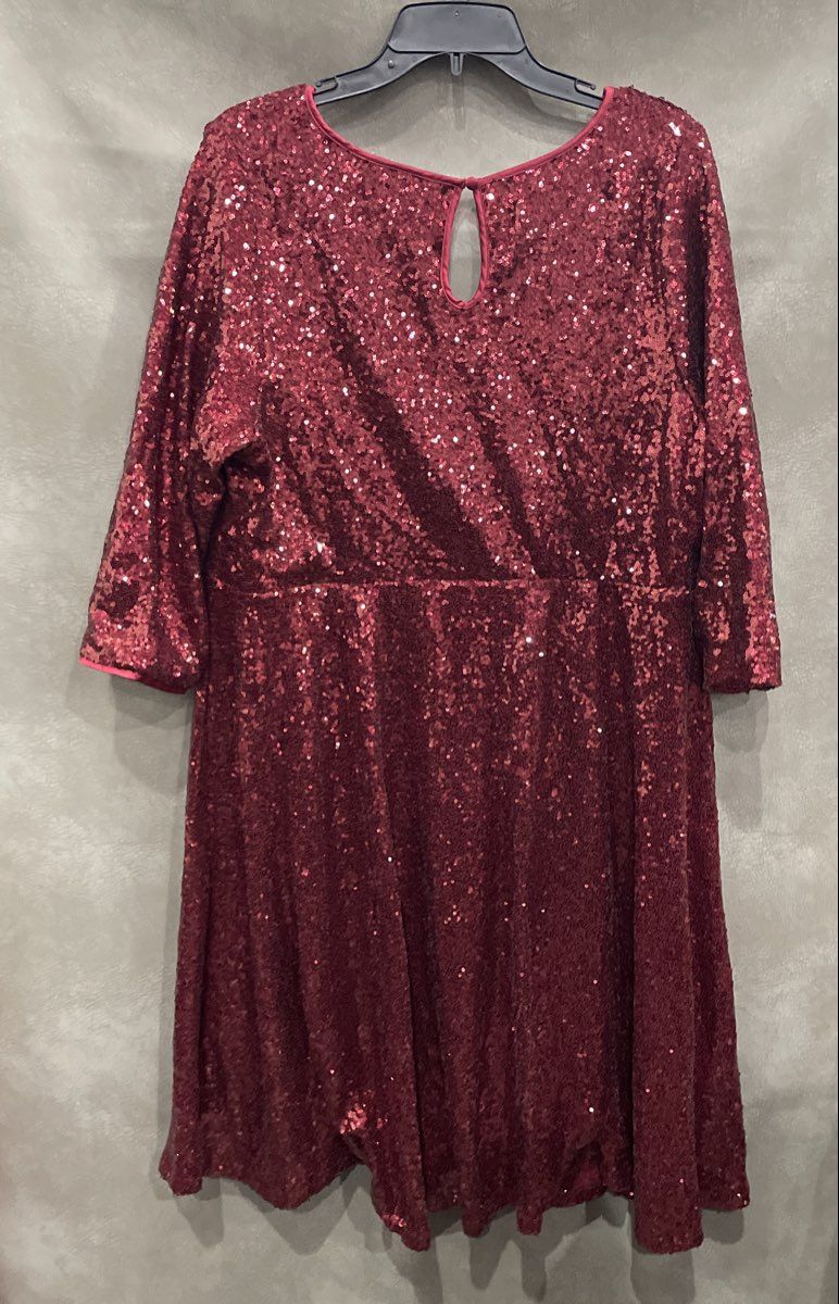 Torrid Women's Red Sequined V-Neck 3/4 Sleeve Fit & Flare Dress Size 1