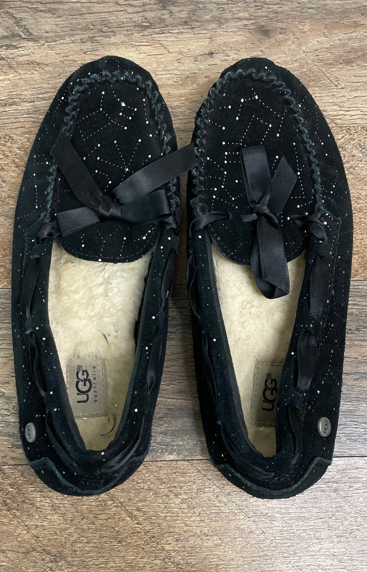 UGG Bentlie Constellation Black Silver Suede Ballet Flats Size 4