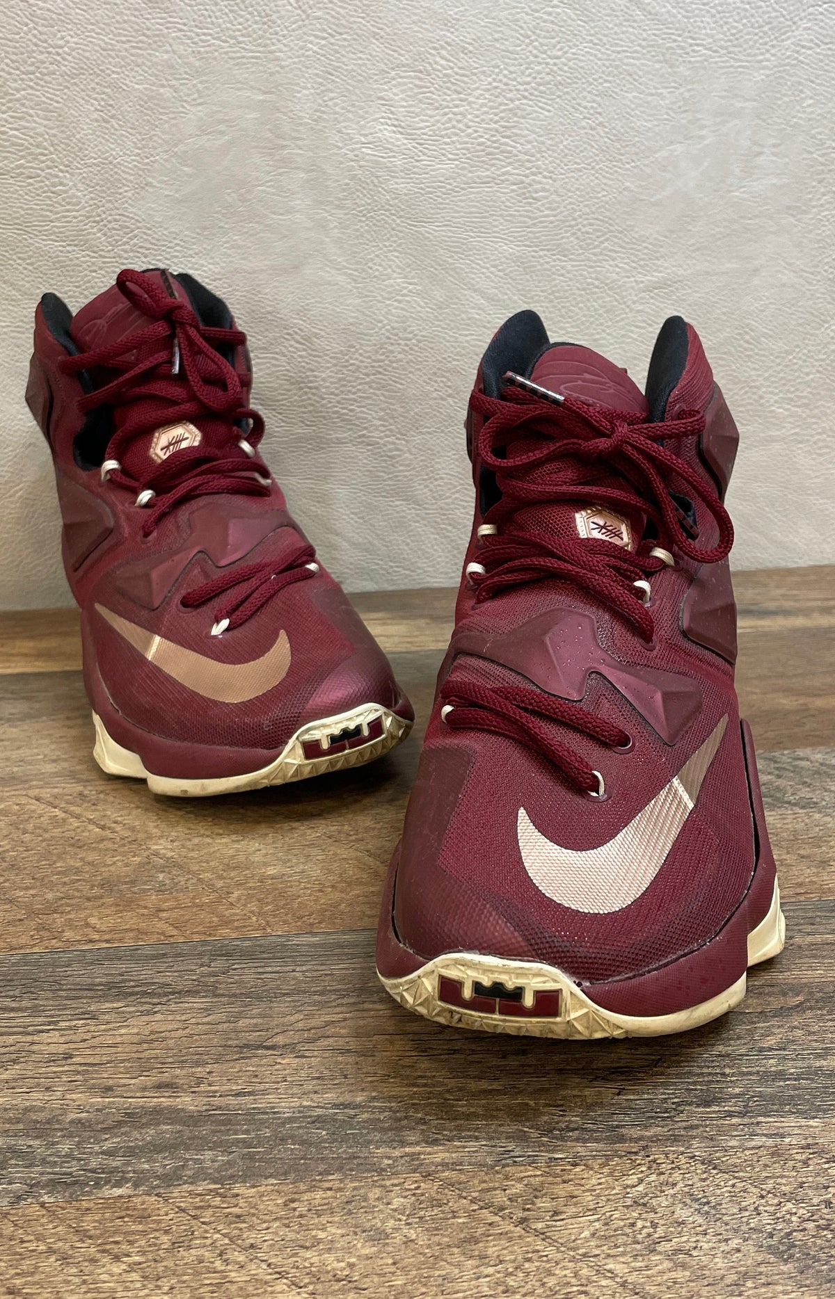 Nike LeBron 13 Team Red Metallic Bronze Basketball Shoes Size 7.5