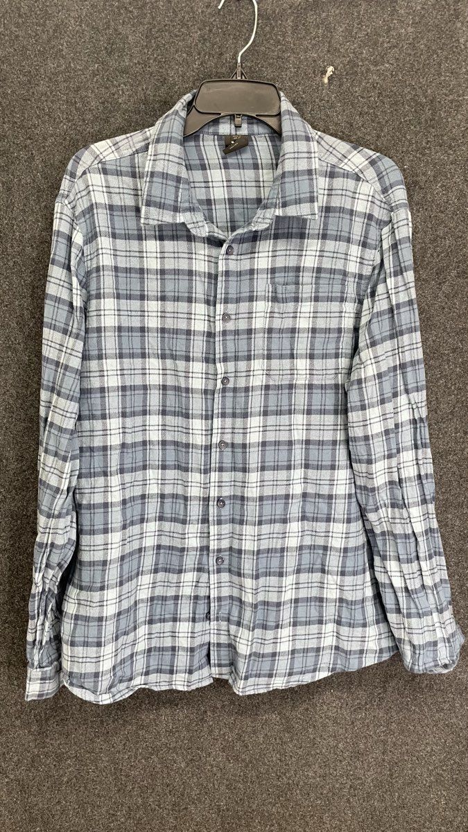 Oakley Men's Heritage Flannel Blue Gray Plaid Button Up Shirt Regular Fit Sz XL