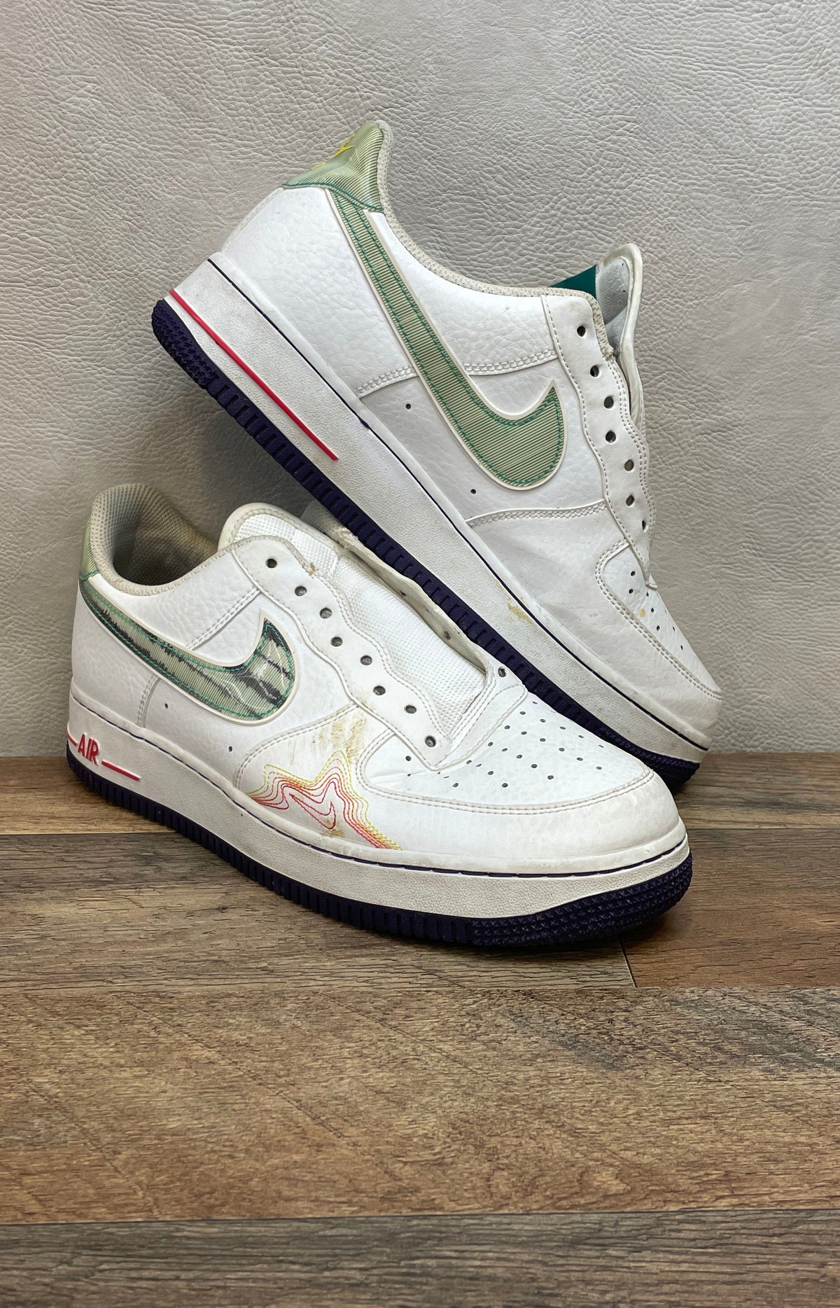 Nike Air Force 1 '07 LV8 White Multi-Color Basketball Sneakers Size 8.5