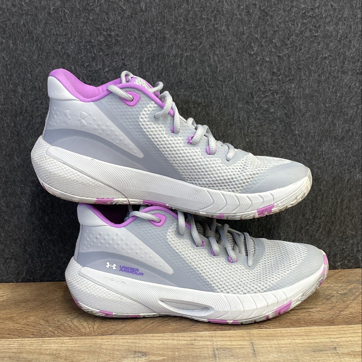 Under Armour HOVR Breakthru Grey Purple Women's Basketball Shoes Size 8