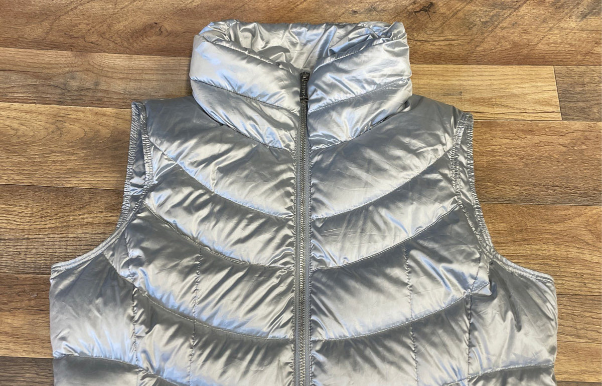 Calvin Klein Women's Metallic Silver Insulated Down Puffer Vest Full Zip Quilted