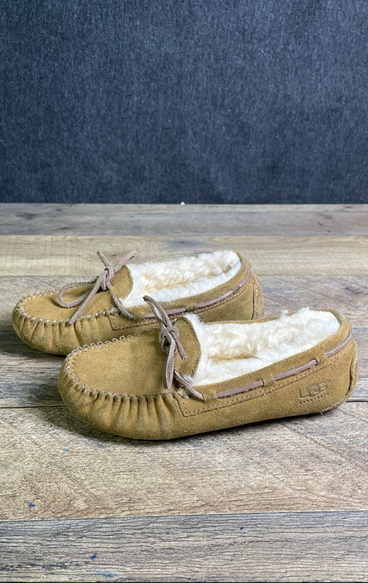 Ugg Dakota Chestnut Suede Slippers Youth Kids Moccasins Size 13