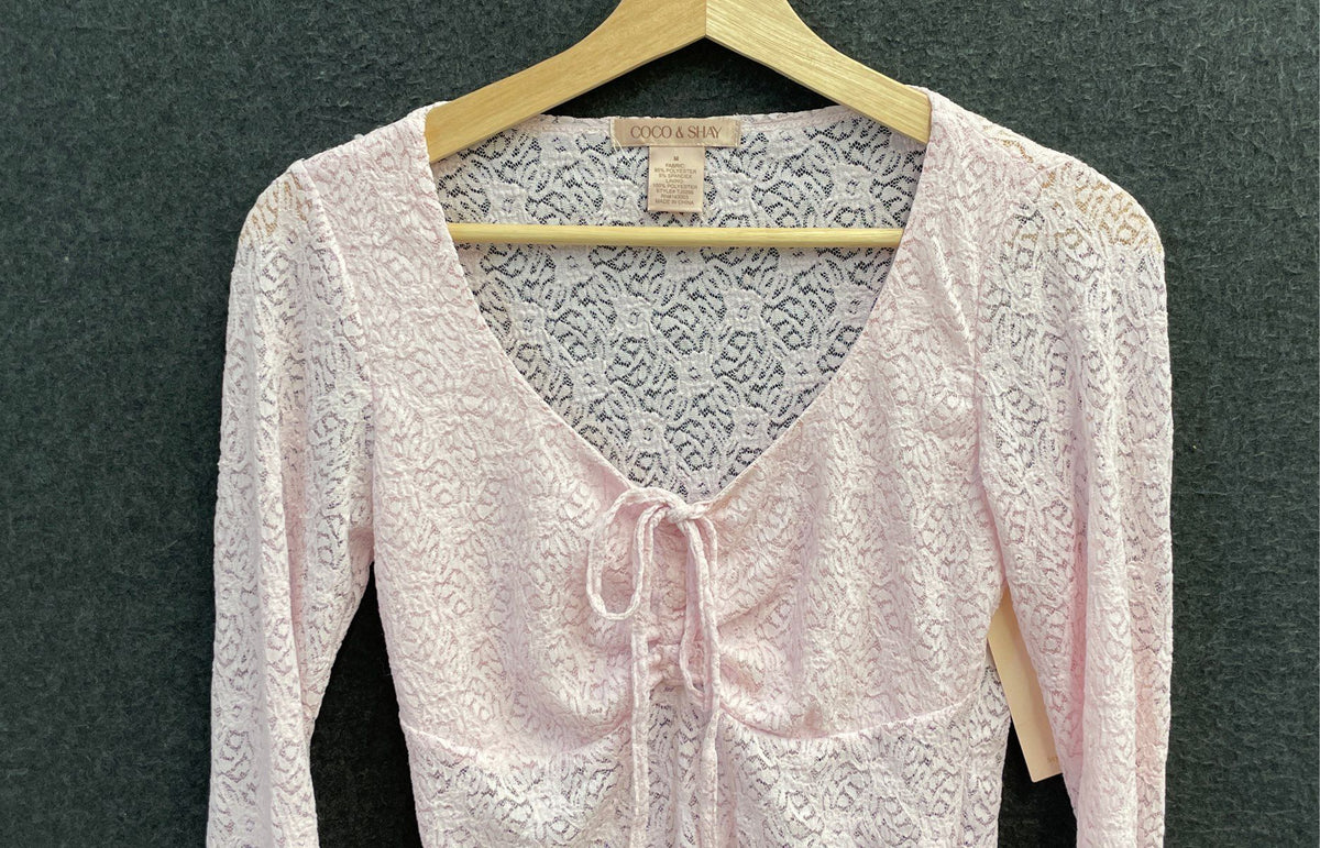 Coco & Shay Women's Pink Lace Long Sleeve Tie Front V-Neck Top Sz M NWT