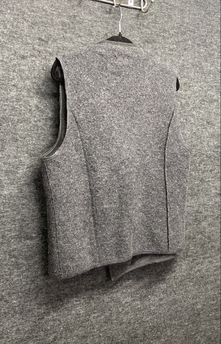 Nomadic Traders Women's Gray 100% Wool Flower Button Asymmetric Vest Sz L